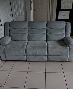 Electric Reclining Sofa