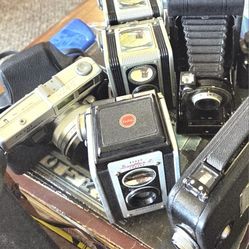Vintage Photography Lovers. Tested And Comes With Film!  Obo