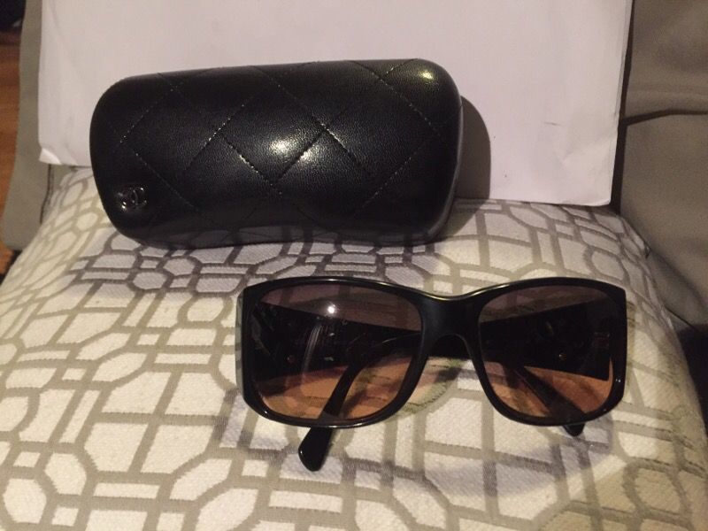 black chanel sunglasses with mother of pearl