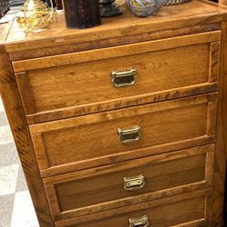 Young Hinkle 4 Drawer Chest