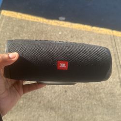 JBL Charge 4 Speaker