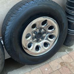 265 70 17.                                       0.                              0