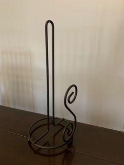 Paper towel holder