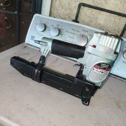 Metabo HPT 1 Inch 16 Gauge Wide Crown Stapler  En Muy Buenas Condiciones 