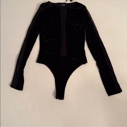 Pretty Little things Black Long Sleeve 