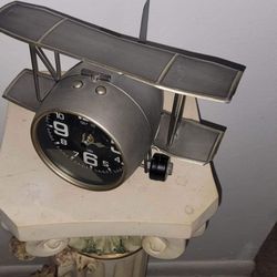 Vintage Tin Airplane Clock