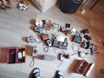 Vintage cameras bundle for sale