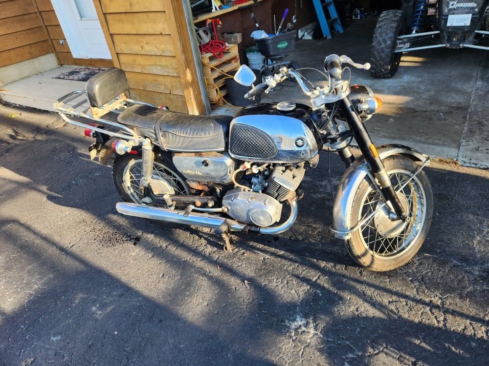 1966 Suzuki T10 250cc 