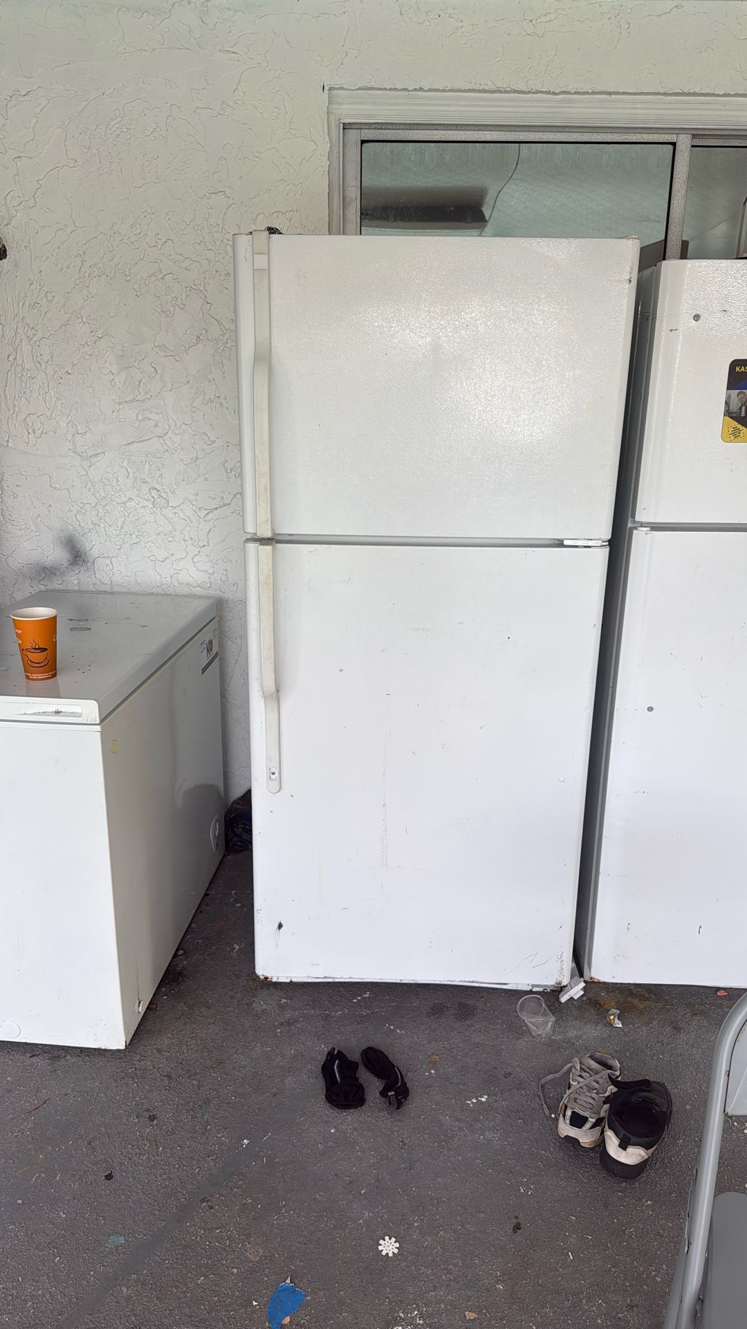 Refrigerator and freeze