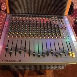 Soundcraft Spirit E12 Analog Mixer
