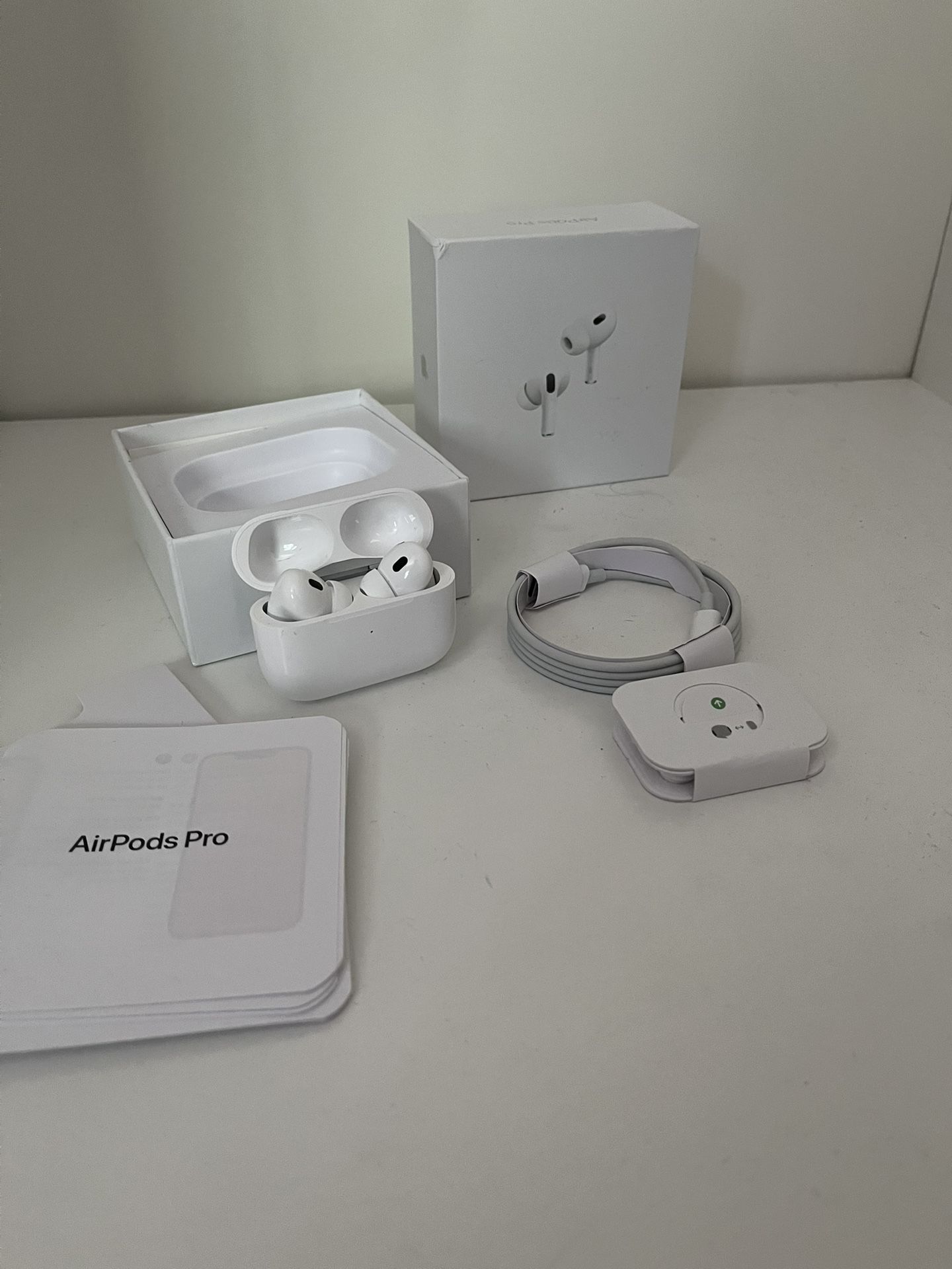 *BRAND NEW* AIRPODS PRO GEN 2