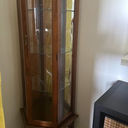 Pulaski Curio Cabinet 