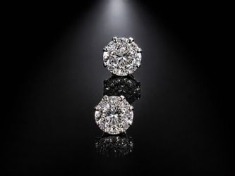 4 ct lab created Diamond Igi certification 14 kt white gold