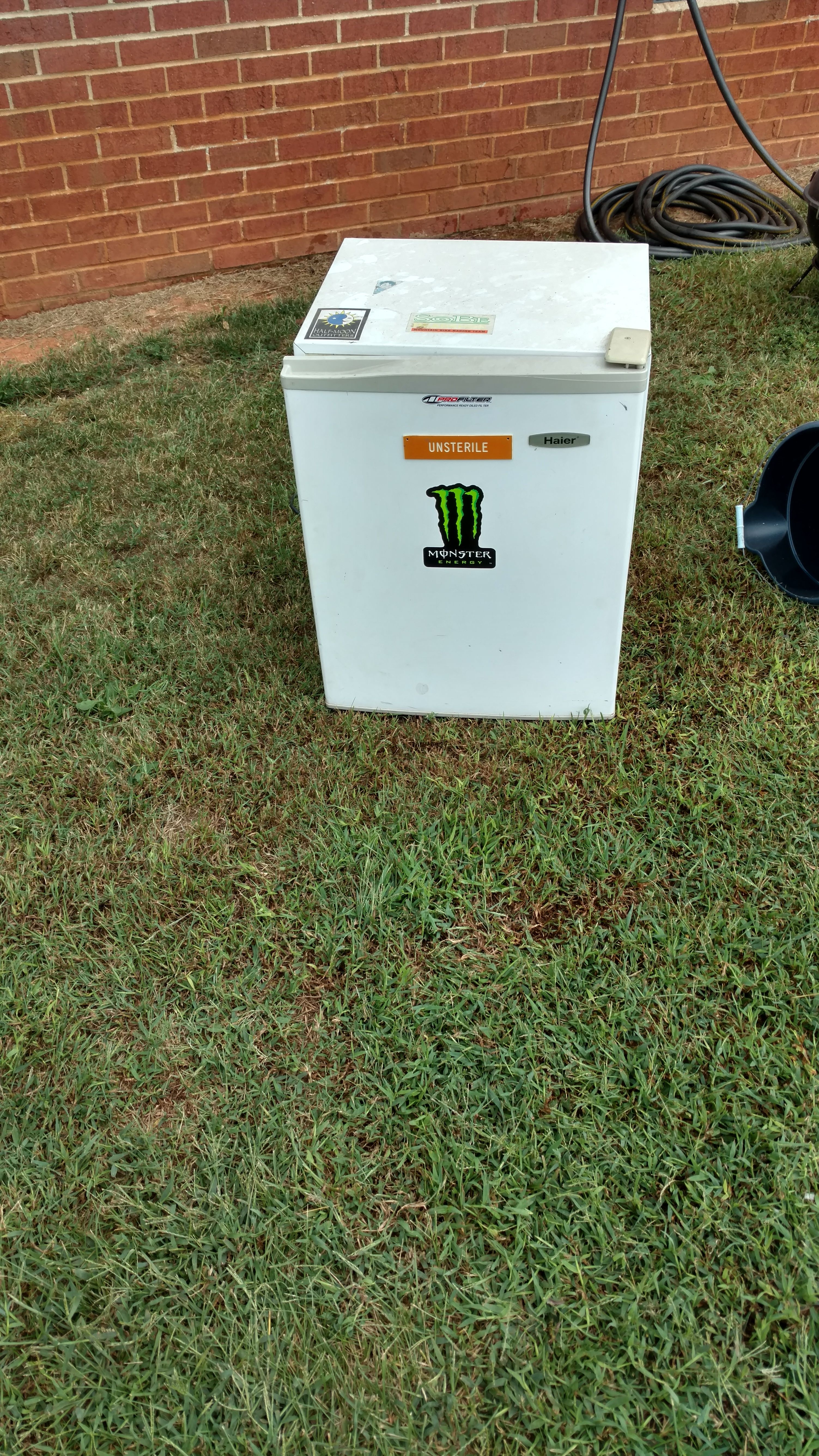Mini fridge