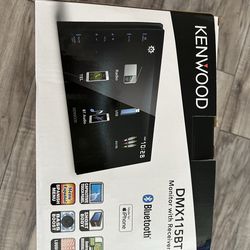 Kenwood DMX115BT 6.8” monitor with Receiver