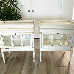 Pair of Antique White Accent Tables / Nightstands w/ Removable Tray