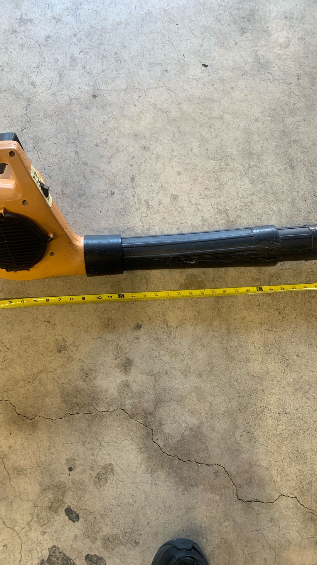 Leaf Blower