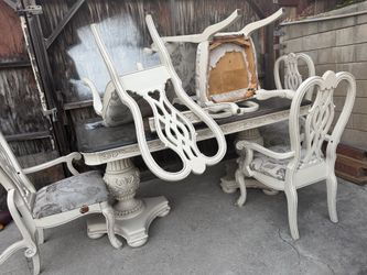 Free dinning table