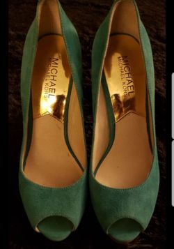 Michael kors size 5.5