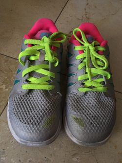 Kids Nike snickers size US 13C