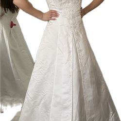 Wedding Dress, New, Size 10, White Color 