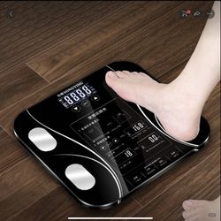 Bathroom Scale - The Intelligent one - 15 Functions From Europe