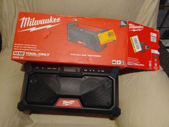 $130 firm New m18 Milwaukee  job site radio  cash pick up beaumont ca serious buyers check distance before buying $130 firm