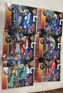 Disney Pixar Cars Light Up Die-Cast 6-Pack