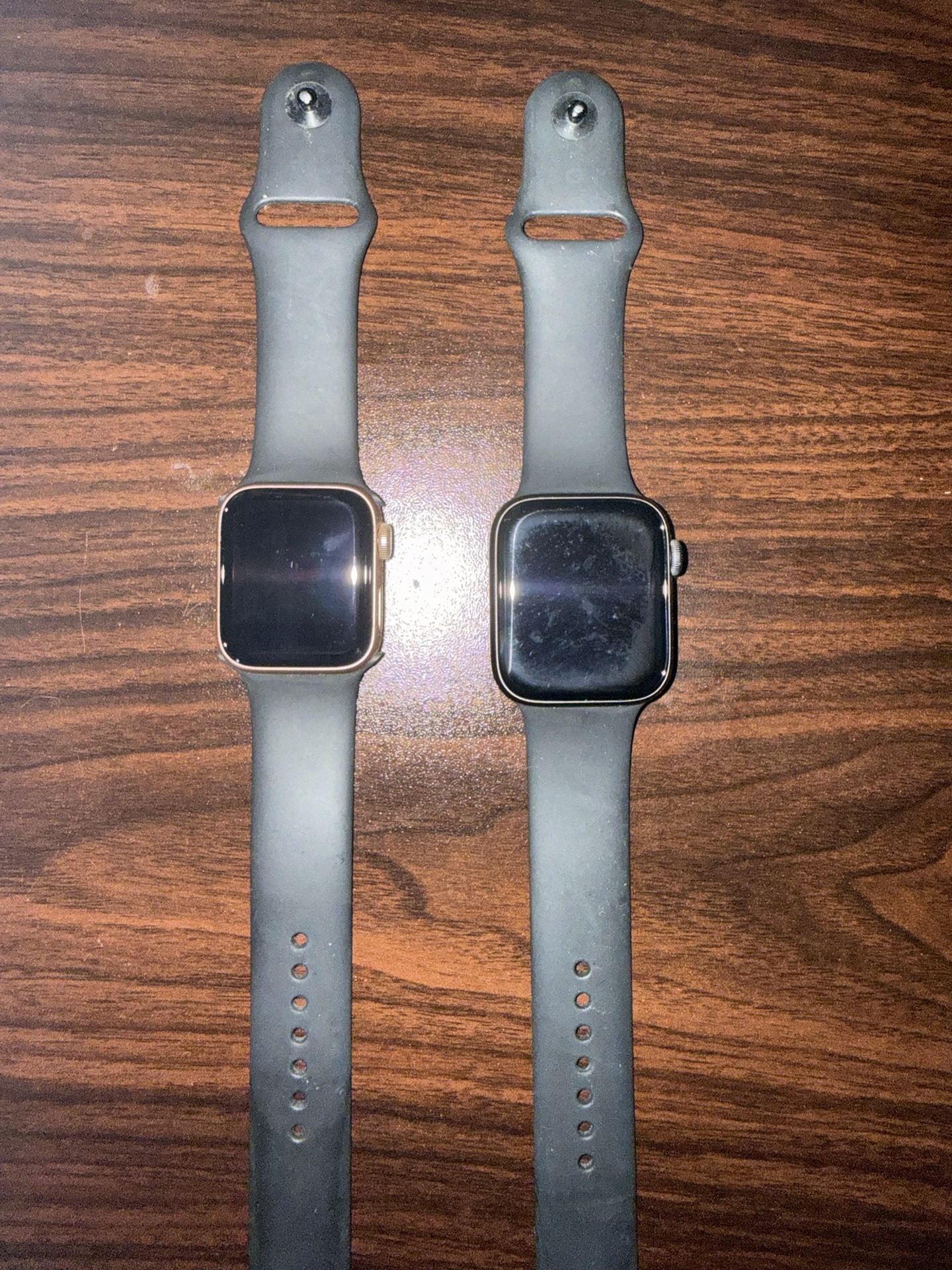 Apple Watches SE 44m/40m