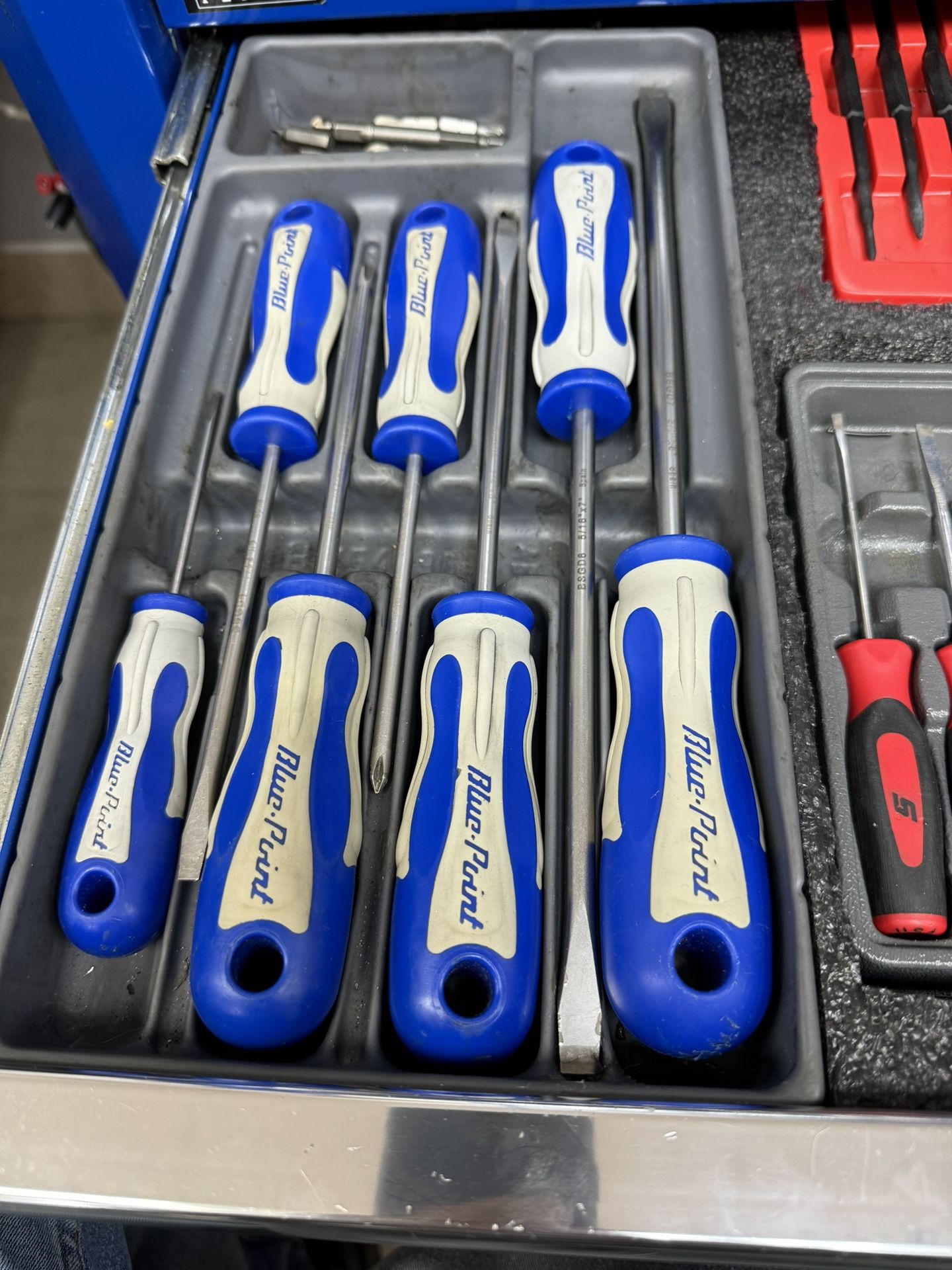 7 Pc Blue-Point Screwdriver Set & 4 Set Snap On )