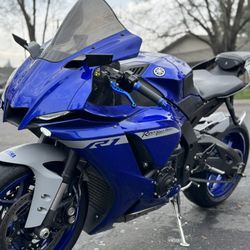 2020 Yamaha R1