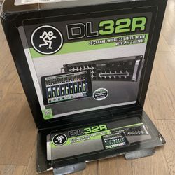 Mackie DL32R  Mixer 32 Channels