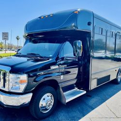 2024 E450 Bus