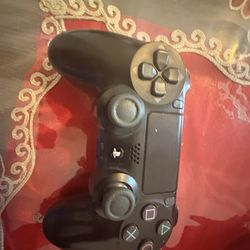 PS4 Controller And Games