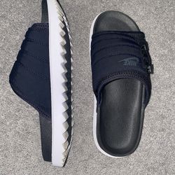 Women’s Nike Asuna Slides 