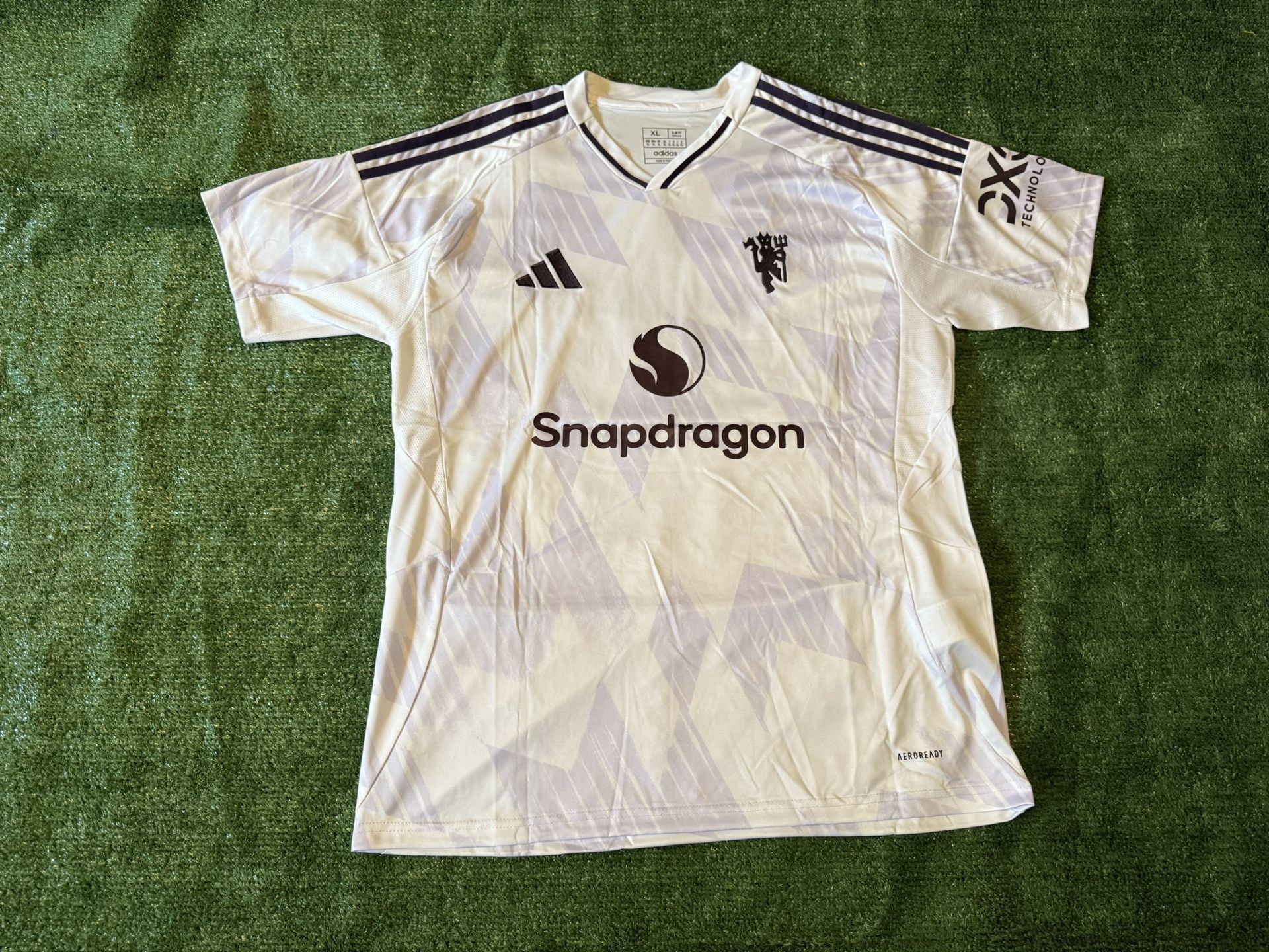 Bruno Fernandes #8 Manchester United Away Jersey 25-26