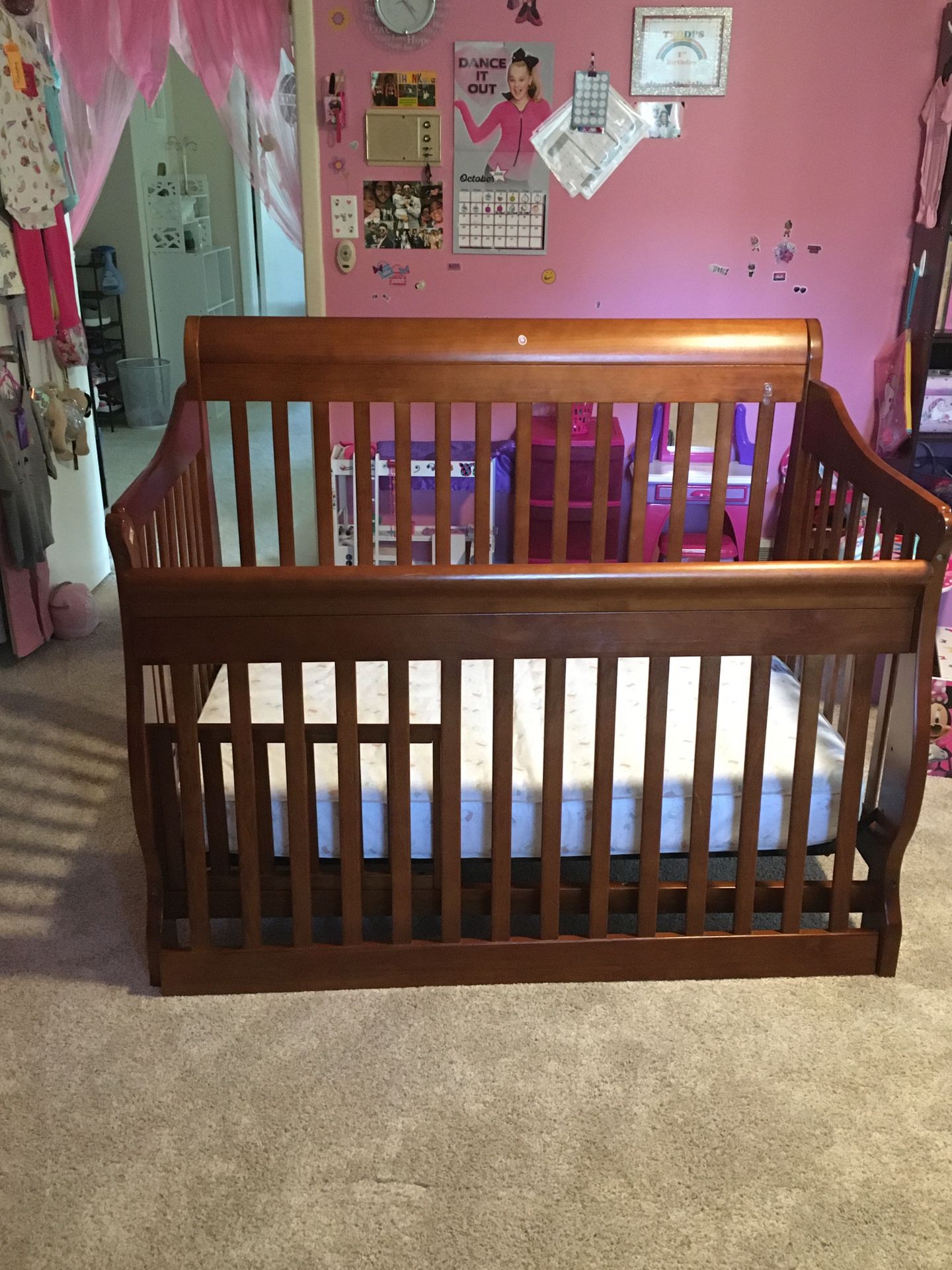 Baby Crib / Toddler Bed - Convertible