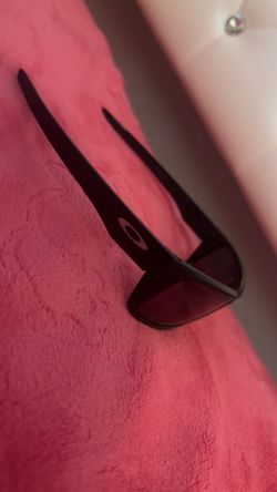 Men Oakley sunglasses