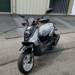 200cc Moped 