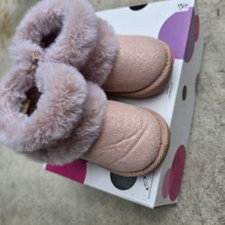 Girl Shoe Size 5