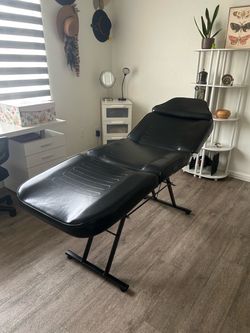 Lash chair/ tattoo chair
