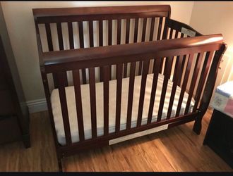 4-IN-1 CONVERTIBLE CRIB