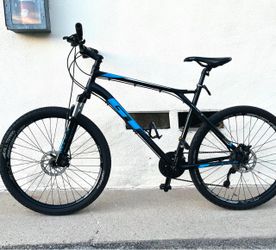 GT aggressor pro mountain Bike, XL 6061 aluminum frame, Double walls Rims size:27.5”, Special for tallers person