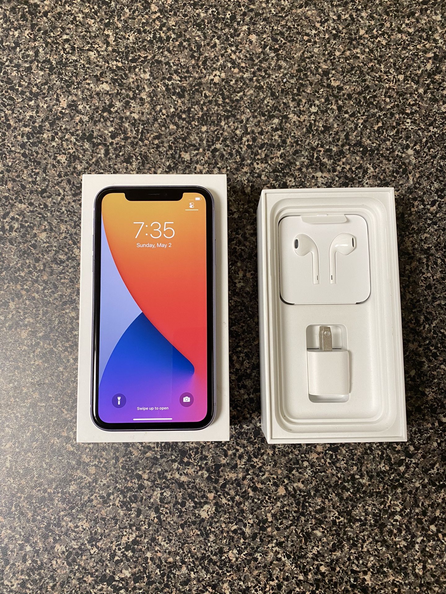 BRAND NEW IPHONE 11 (LAVENDA) //64GB (FACTORY UNLOCKED)