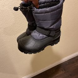 Snow Boots  Sz2