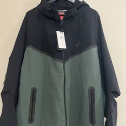 Nike Tech Woven Jacket XL