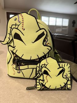Oogie Boogie Glow In The Dark Lounge Fly Backpack And Wallet
