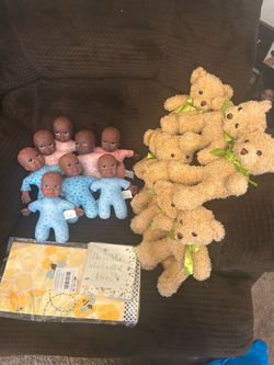 Baby shower/ Gender reveal decor and games