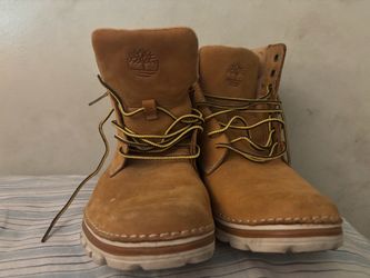 Timberland Women’s Wheat Tan Leather Boots Size 8 White Lug Sole