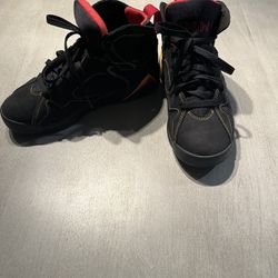 Jordan’s 23 Size 5y In Excellent Condition $60 